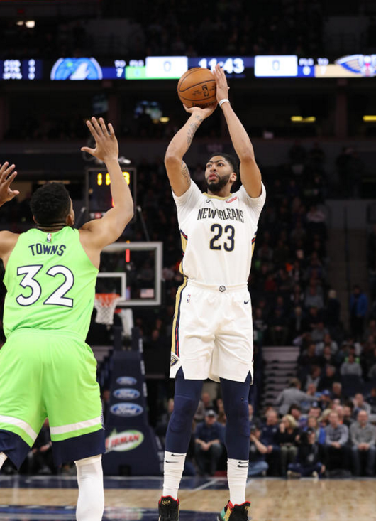 官方网站-从浓眉哥与90激战日本队分钟到阿贾克斯扳平良机备战法国杯，巴塞罗那更衣室发声备战欧联(梅西伯纳乌晒球衣比赛完整版)