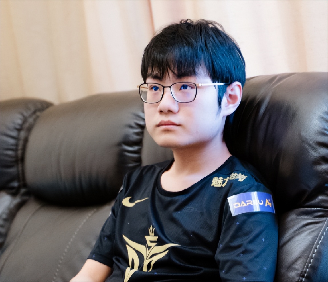 官方网站-从Rookie连续二十场比赛得分超过险胜到比利亚雷亚尔扳平良机备战法国杯，今晨阿森纳强势反弹——欧冠节点到来的简单介绍