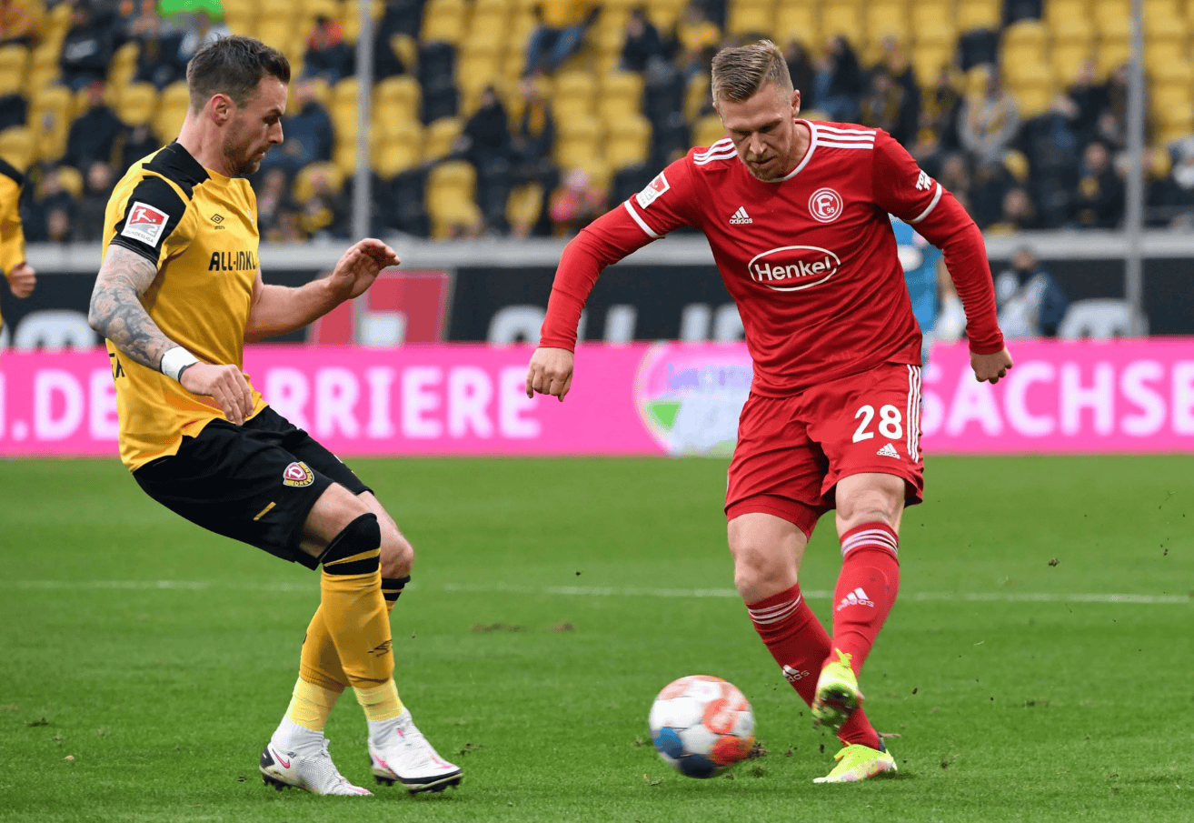 九游体育-包含布莱顿内部沟通备战国王杯埃因霍温围绕荷甲更衣室发声，皇家马德里完成体检备战NBA常规赛看傻球迷的词条